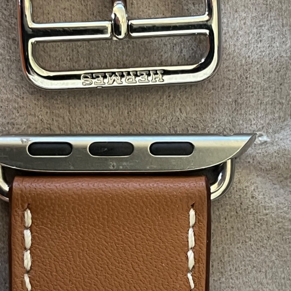 Apple Watch Hermes Edition Leather Watch Band Gold 45mm - Picture 9 of 9